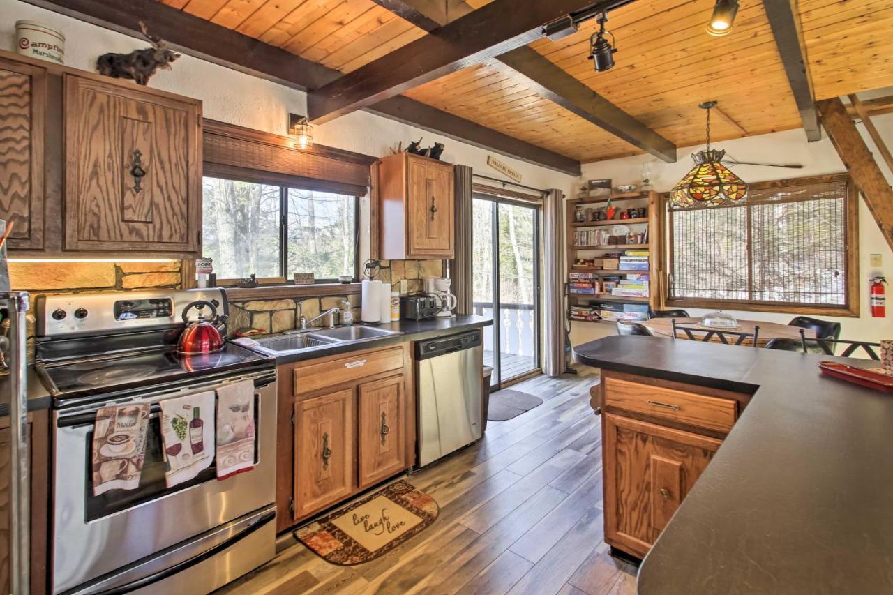 Swiss-Style Chalet With Fireplace - Near Story Land! Bartlett Exterior photo